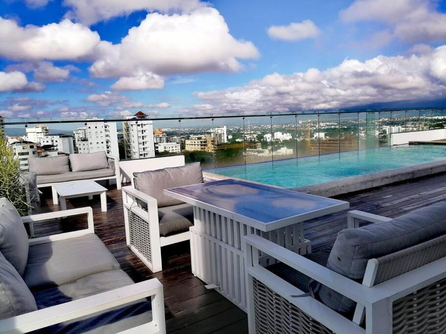 Suites Room Soha II ซานติอาโก เด ลอสกาบาเญโรส ภายนอก รูปภาพ